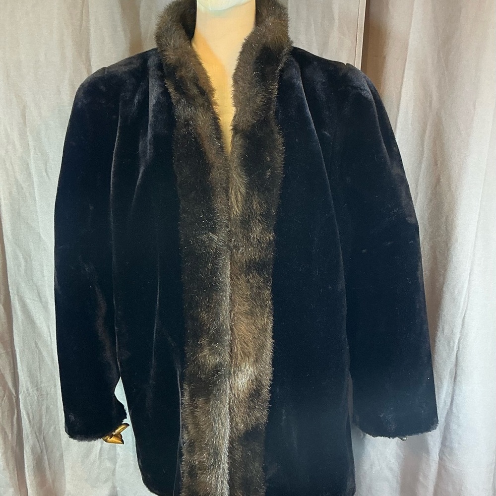 Elegant Black Faux Fur Women's Coat